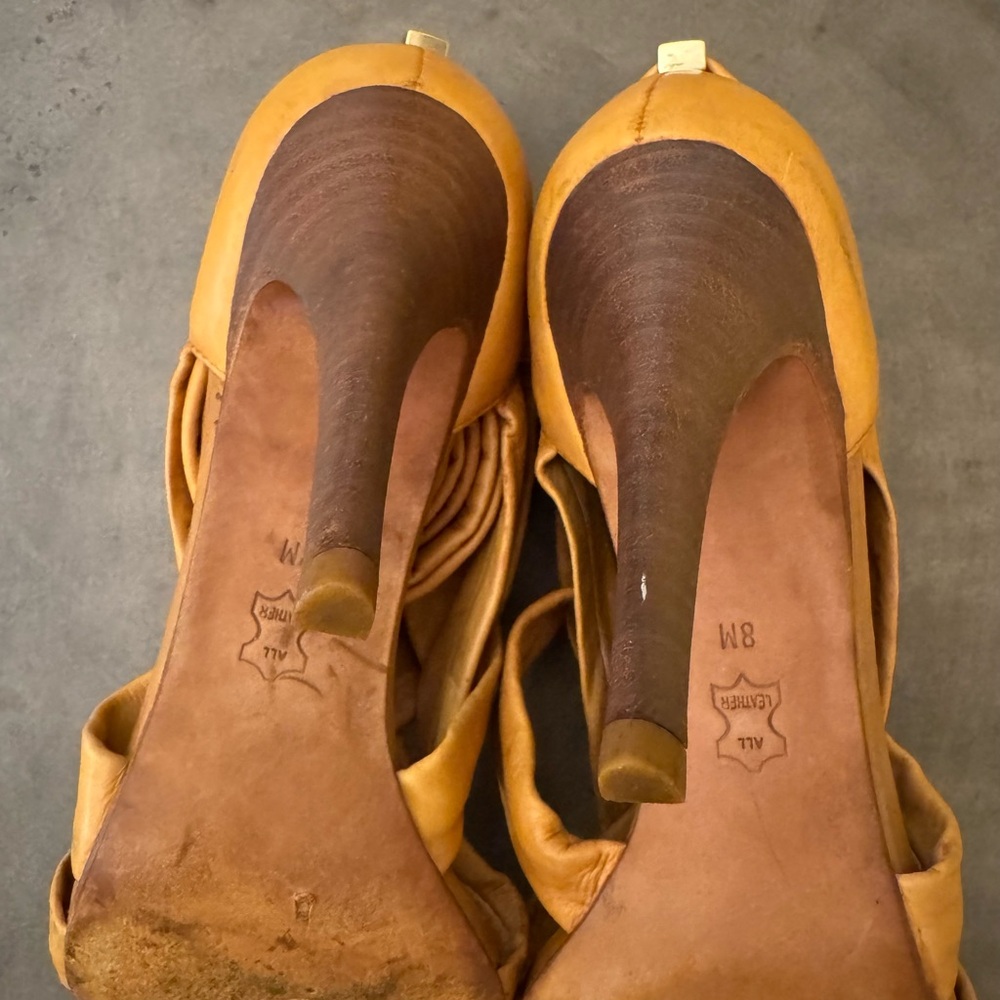 Tory Burch Lounge Wrap-Up Heel - Picture 10 of 16